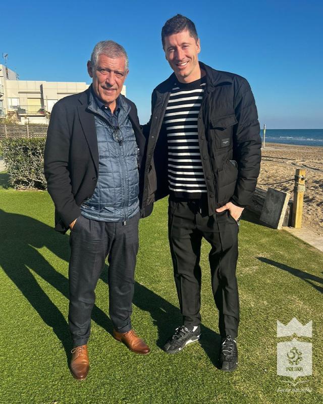 必一运动官网-在五盾“驯服”C罗 执教波兰 桑托斯得“搞定”莱万？